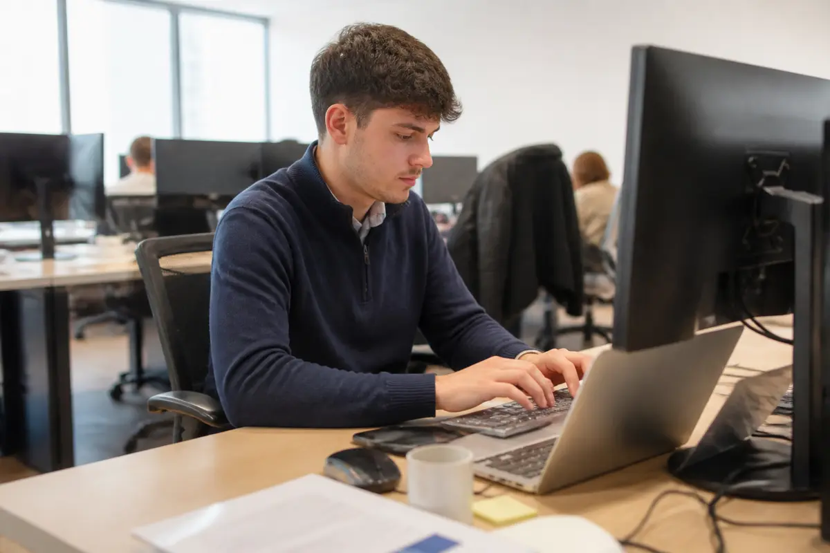 Salaire BTS en alternance 2026 : Grille, calcul et guide